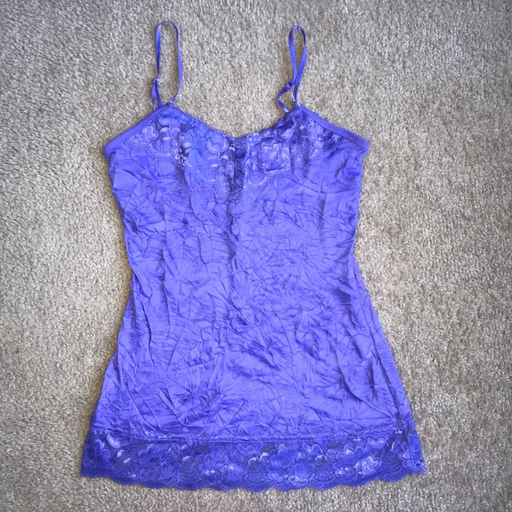 Maurice’s solid lace crinkle cami size Small